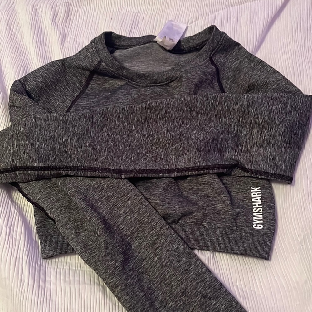 Gym shark cropped long sleeve workout top